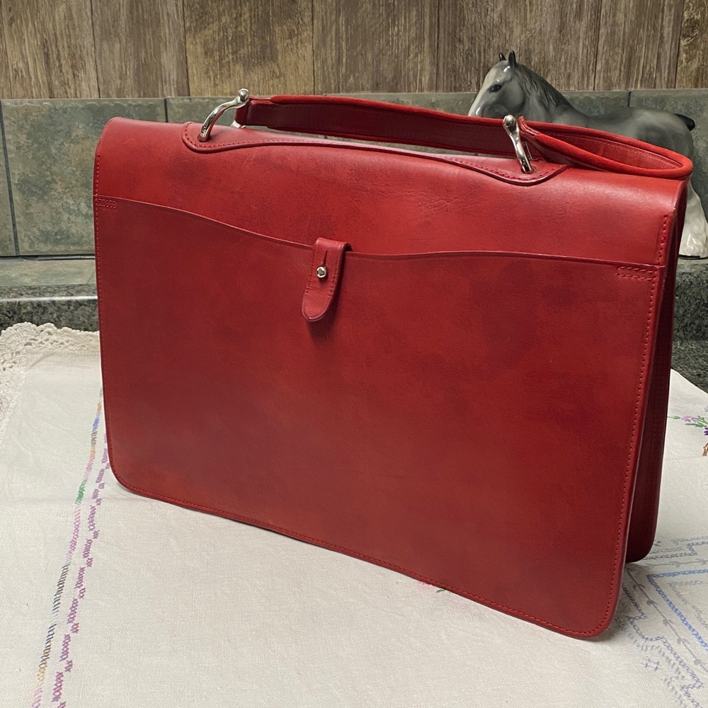 NWOT Dooney & Bourke ALTO RED Leather Messenger 15” x 10” x 4” Made in Italy🇮🇹 - Picture 4 of 16